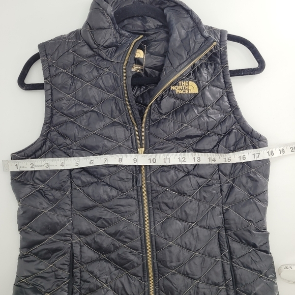 the north face womens thermoball black gold trekker vest light weight size small - Picture 7 of 14